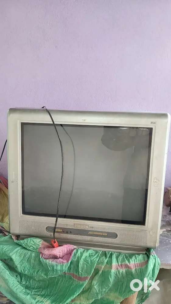 Philips real flat 21 inch old TV (Repairable) POWER ON.
