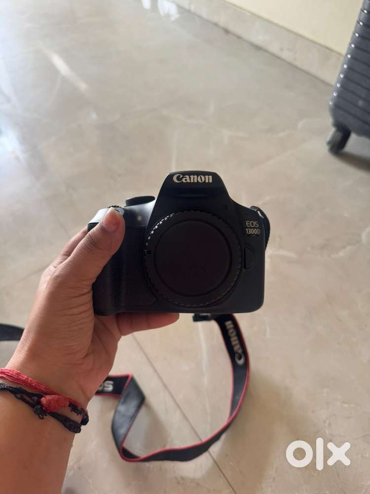 Canon Camero 1300d with 2 lenses