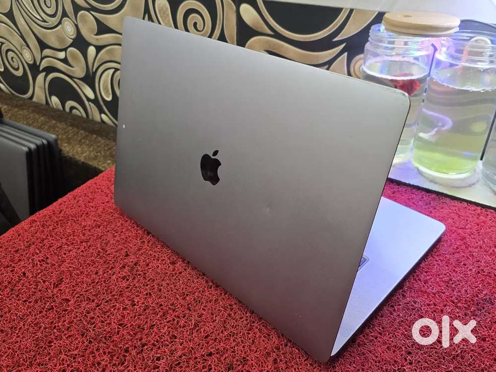 Apple Macbook Pro 2021 i7 16gb 512gb 5.5gb Graphics 16inch Retina