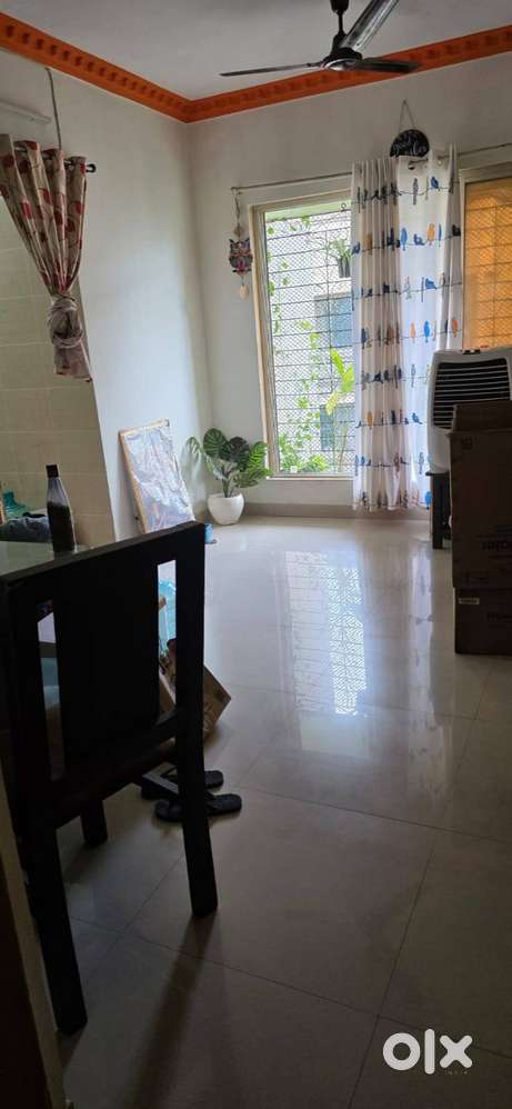 READY TO MOVE FLAT IN GOOD CONDITION