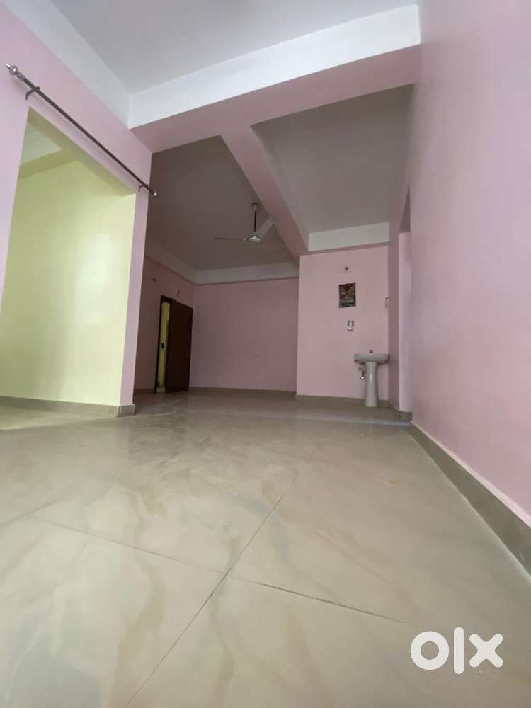 2bhk 4years old flat for sale at Downtown