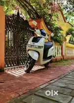 Battry scooty