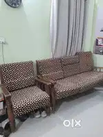 5 seater Wooden Cushioned Sofa and Teapoy