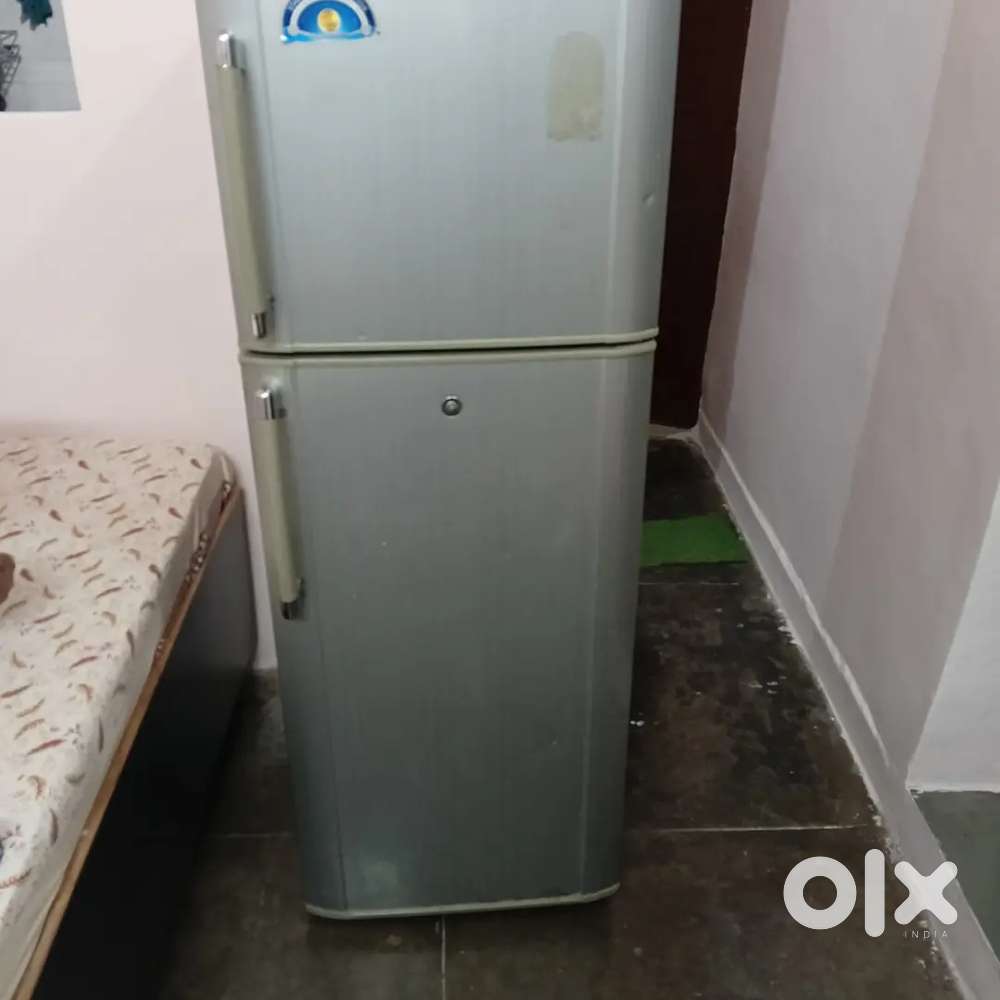 Double door samsung fridge in working condition