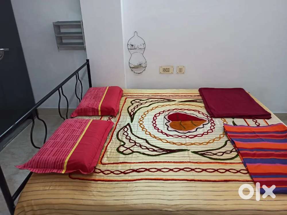 Marredpally/ karkhana
 Double bedroom, fully furnished, Cots airc