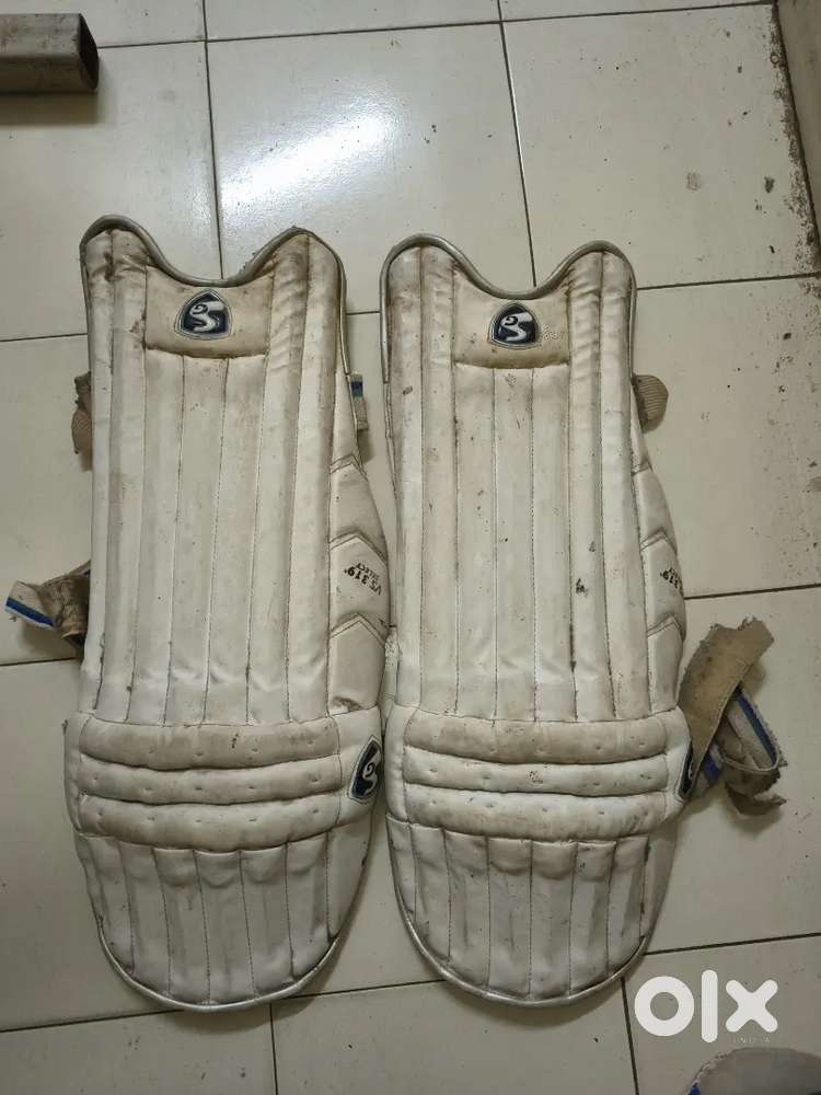 CRICKET KEET , LEG GUARD , THIGH GUARD , CRICKET GLOVES