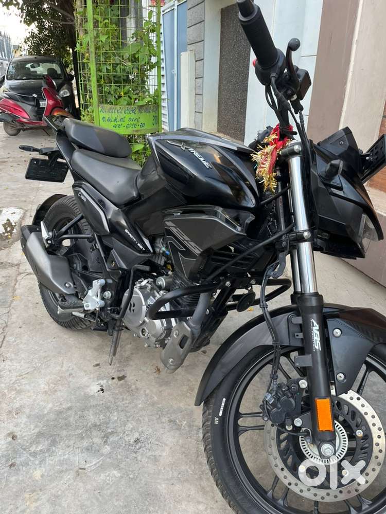 Xtreme 125R Sporty Ride – Only 3700 km  Single Owner  Best Price