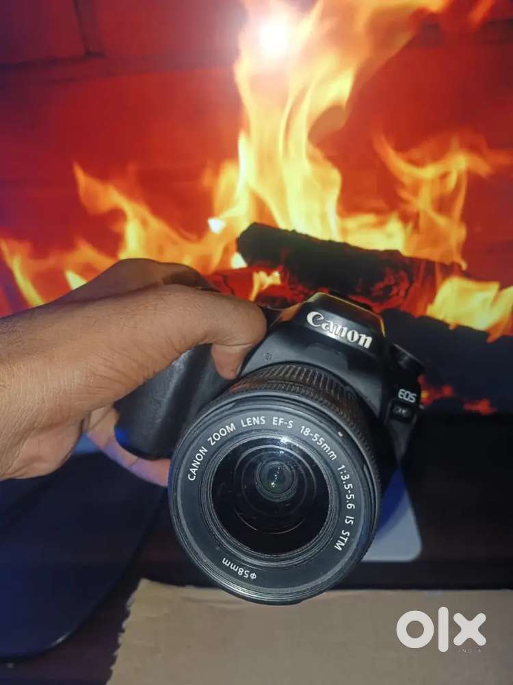 Canon D80 18-55 Lens 2 Battery with Charger