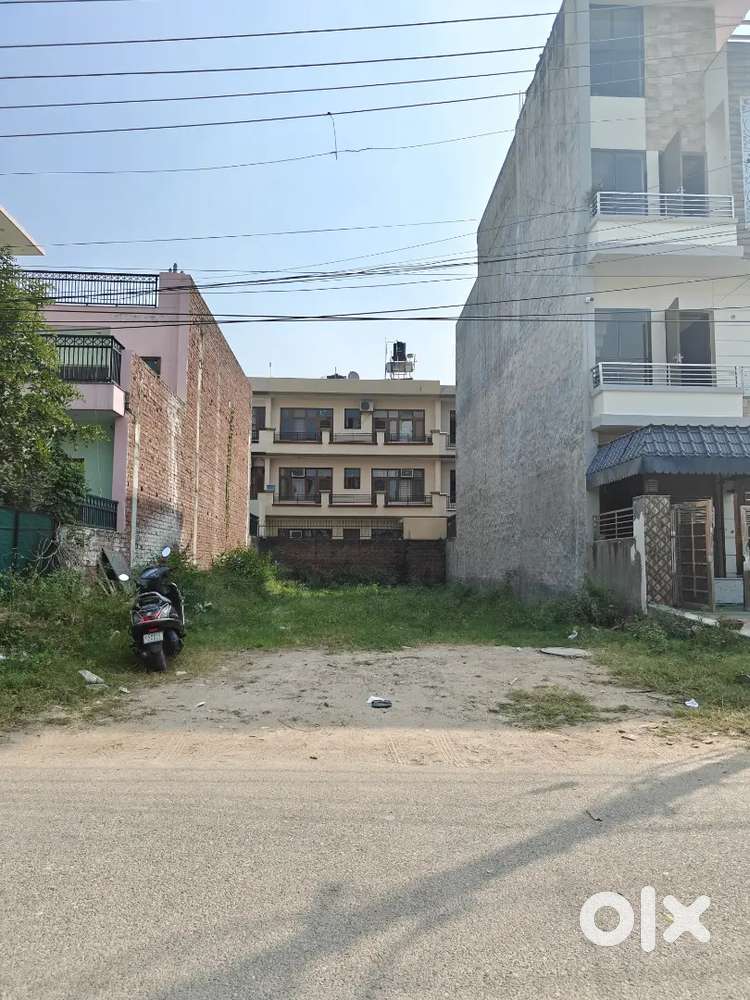 For sale 10 marla 250 gaj plot sector 80 mohali