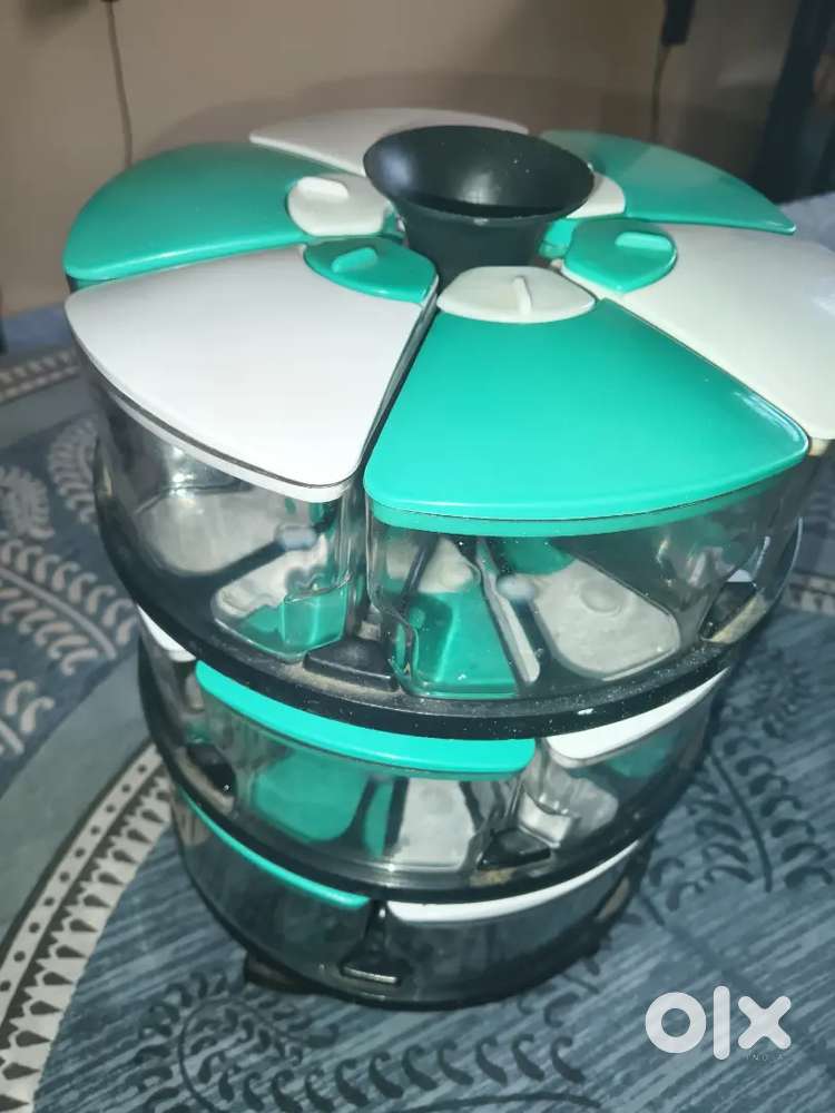 18 Masala containers