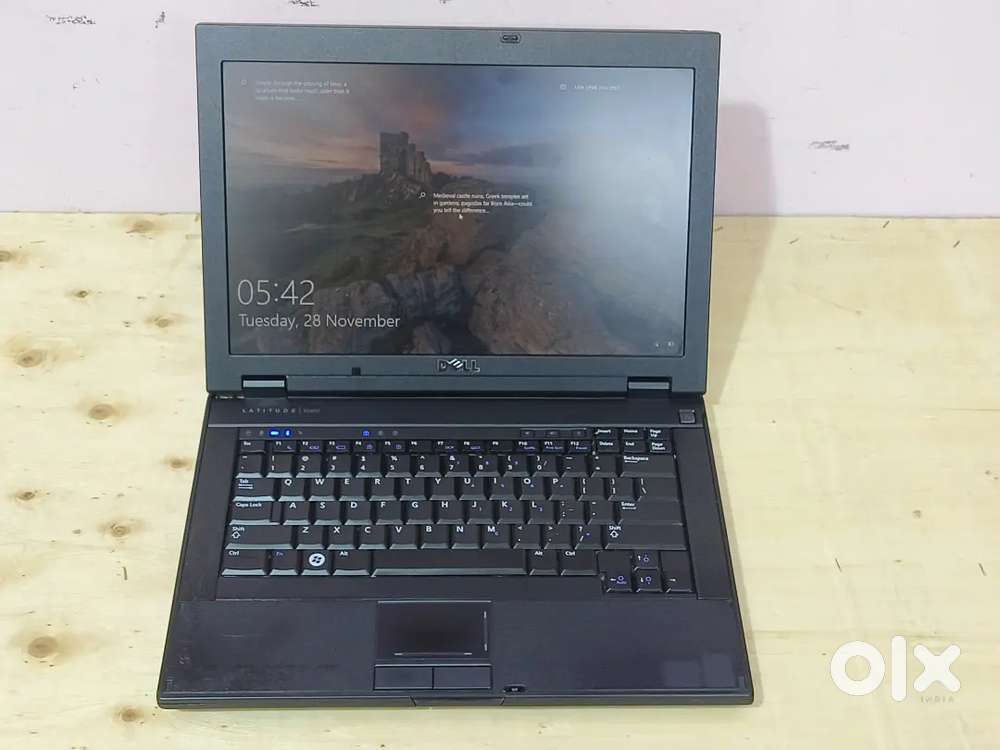 Dell Latitude E5400 Series Intel core 2Duo 4GB Ram 320GB HDD DVD WiFi