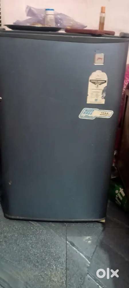 100 ltr godrej fredge