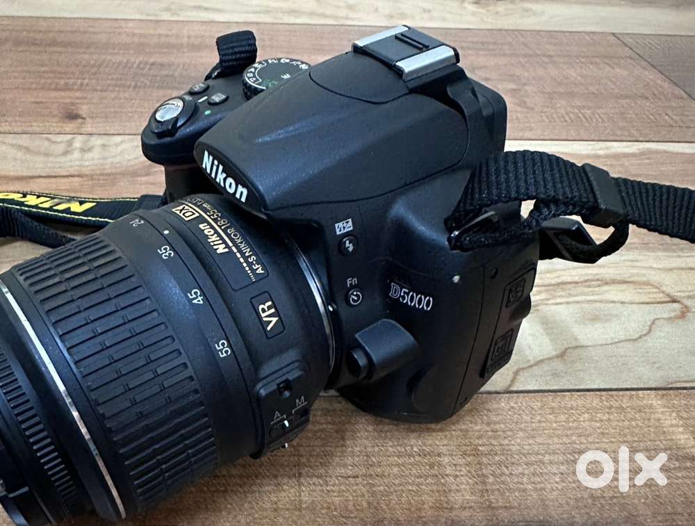 Nikon D5000 with 2 Lenses