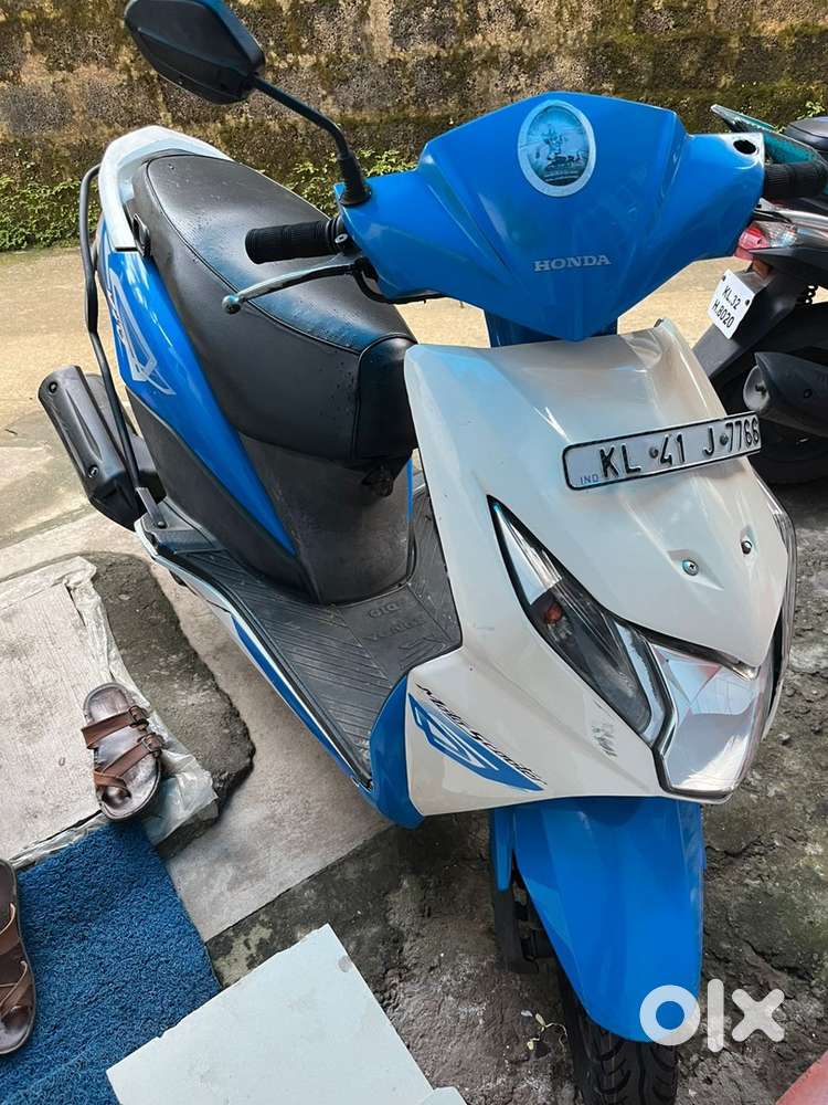 Honda dio 2015