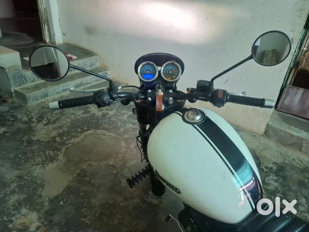 Very mint condition new tyre vvip number