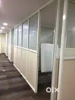 Aluminium partition with complete installation