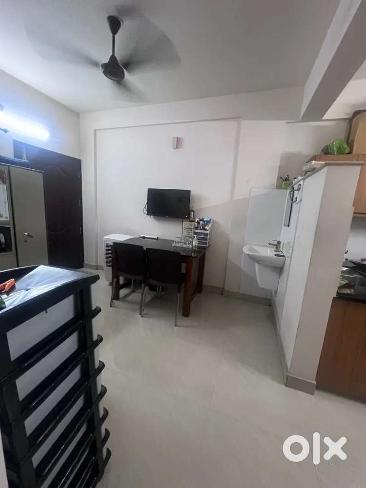 Roommate Needed–Ladies Only  3-Sharing 1BHK in Chittethkara, Kakkanad