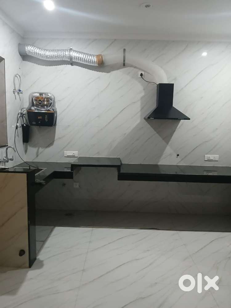 Independent flat mohal airport road aerocity zirakpur