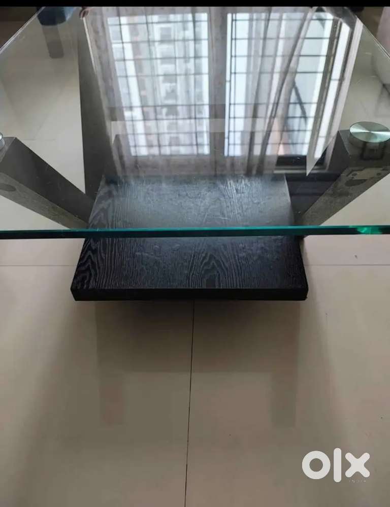 Centre table