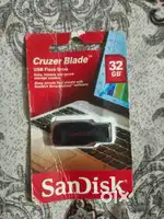Sandisk cruzer blade 32gb usb pendrive