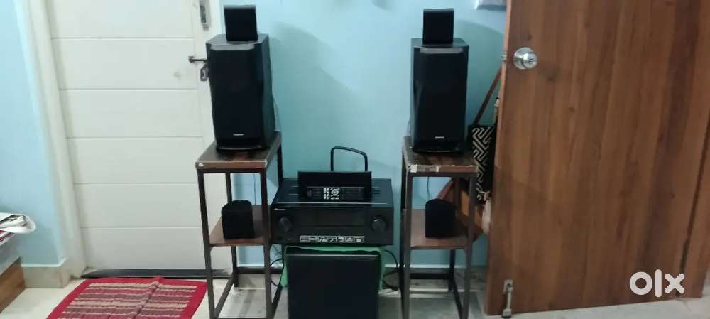 Pioneer 5.1 amp full packages with remote   good condition