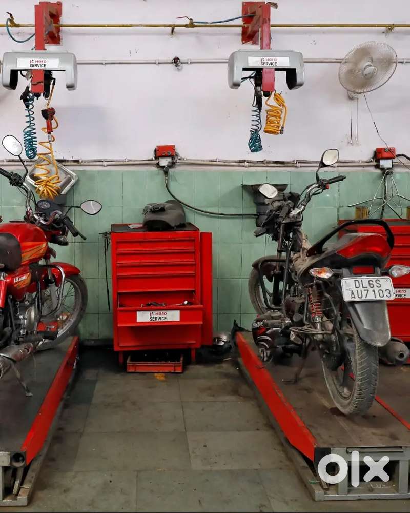 Two wheeler /Four Wheeler Mechanic