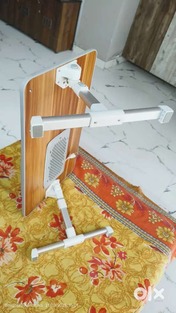 Portronics Wooden Laptop Cooling Stand – Portable & Stylish Table