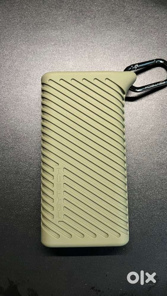 PGYTECH Camera Card Reader and JJC Camera Battery and Card Holder