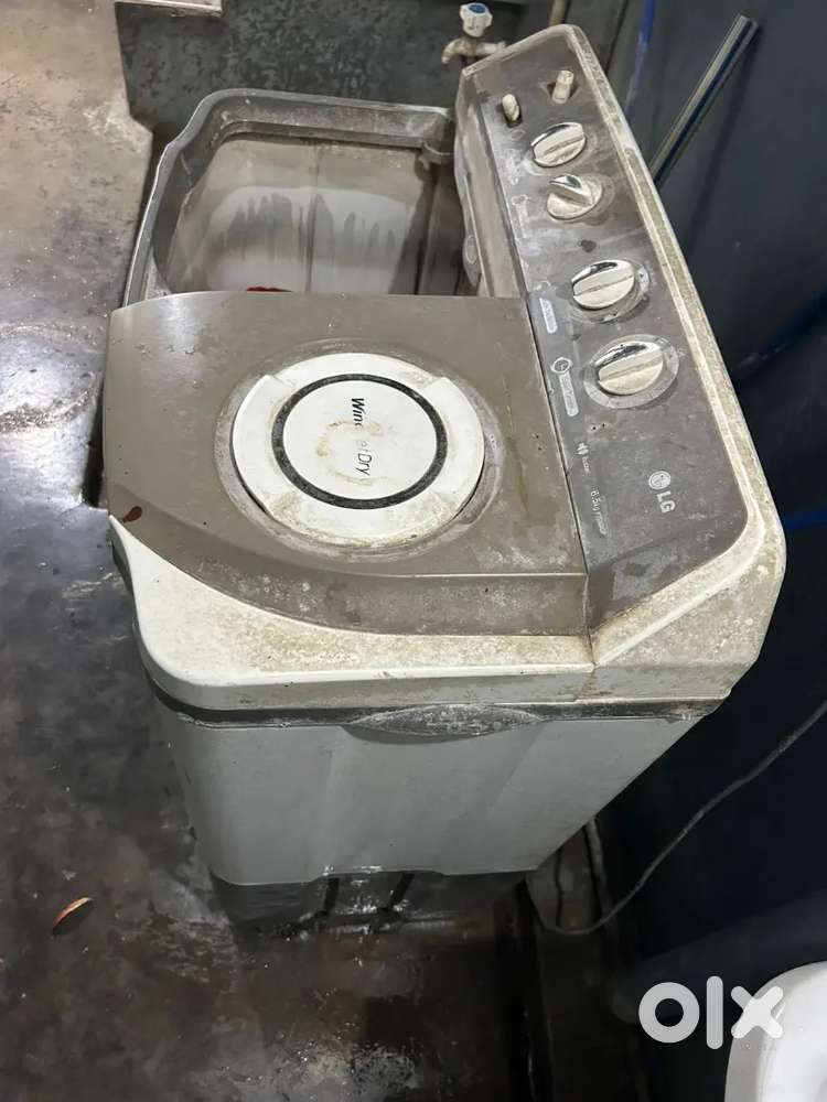 LG Washing Machine in running condition