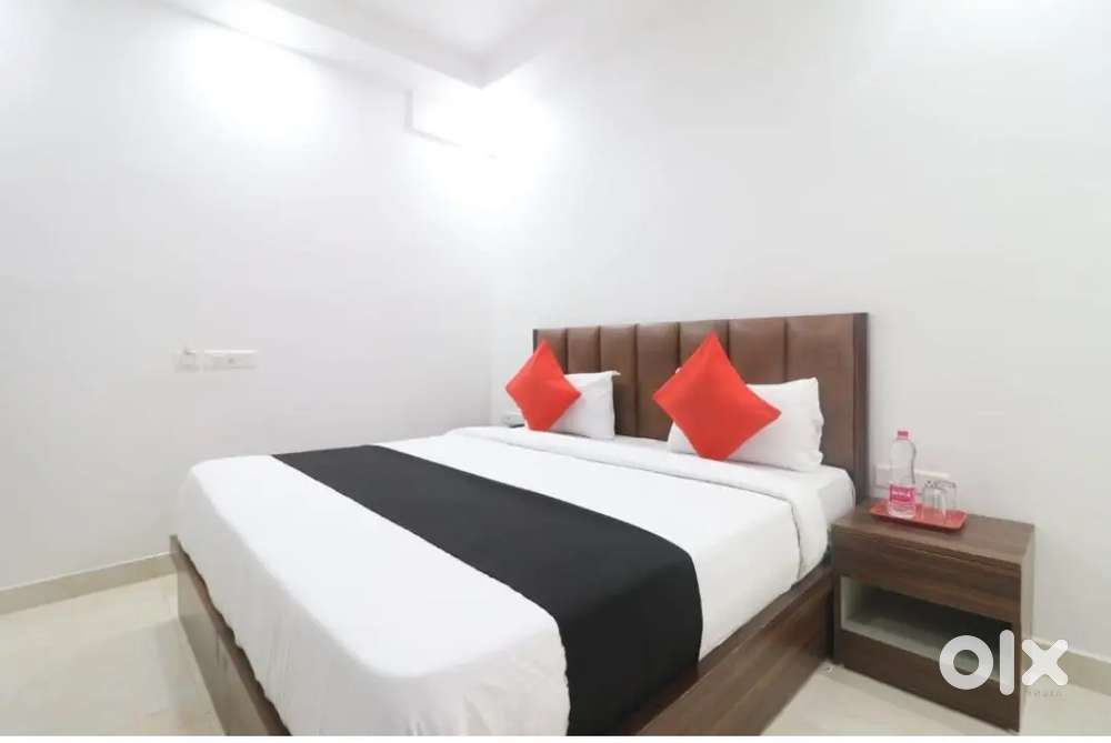 Fully Loded PG sector-46 AC Rooms,smart TV , High -speed wifi