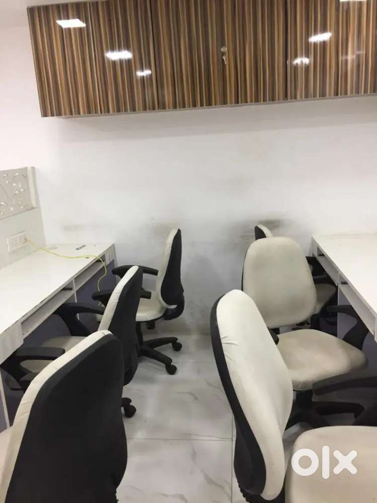 BOSS CABIN WORK-STATION-10 FURNISHED OFFICE AT RENT M.G ROAD INDORE