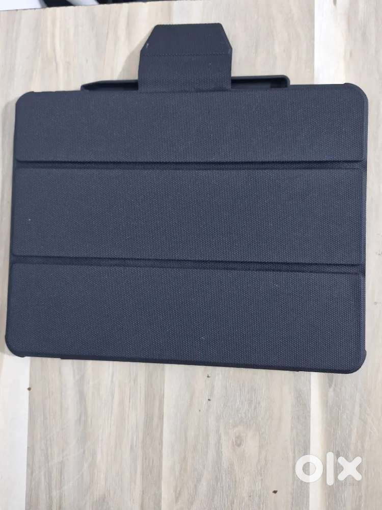 Spigen Rudded Armor pro for ipad air 13inch M2/M3