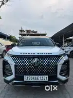 MG Hector Plus Sharp Pro 2.0 Turbo Diesel 6 STR Dual Tone, 2023, Die..