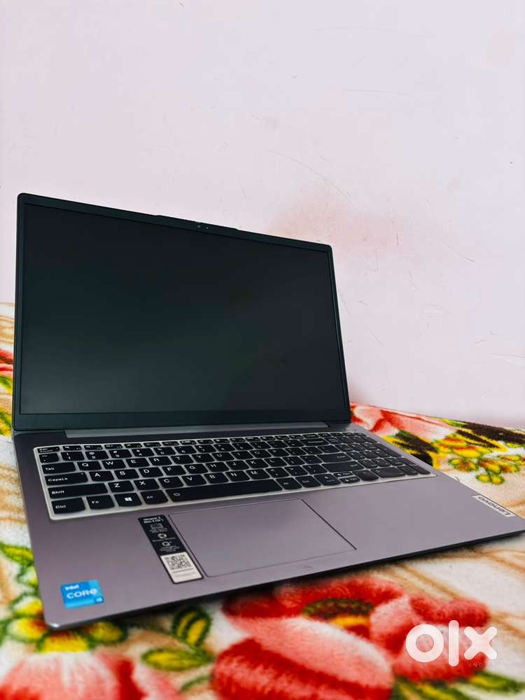 Lenovo IdeaPad Slim 3 Intel Core i3 12th Gen 15.6 inch (39.62cm) FHD