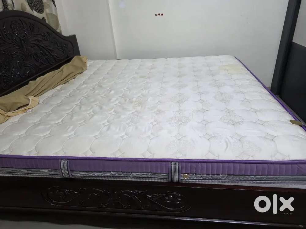 King Size Matress 75x72 - 7 inches Spring fit - Play