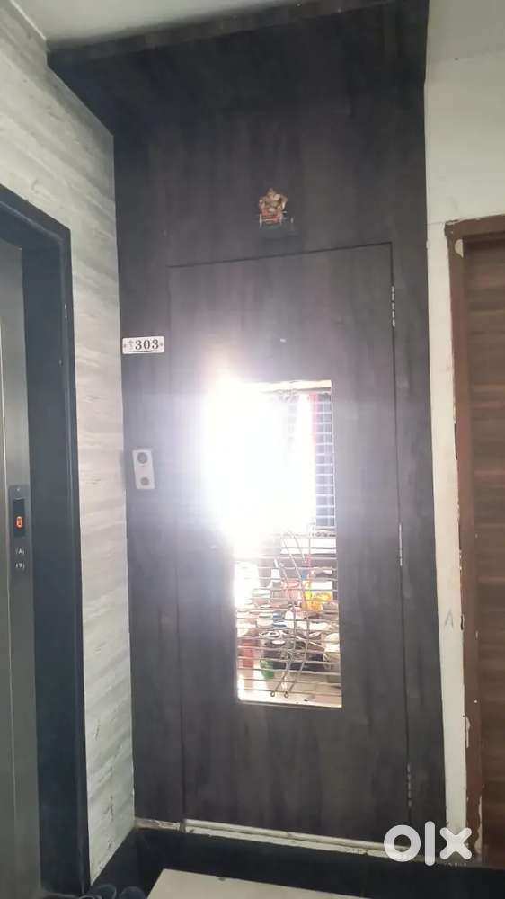 SACHIN ARIA FLAT AVAILABLE  FAMILY BACHLER