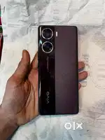Vivo v29e 5g {8gb ram and 128gb storage}