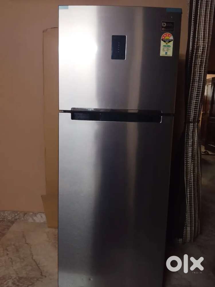 Selling Samsung fridge