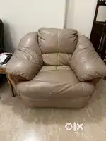 Durian Leather Single Armchair – Comfortable & Spacious