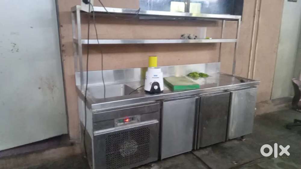 BBQ counter chicken shawai gril counter 3 door freez
