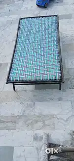 Non folding bed