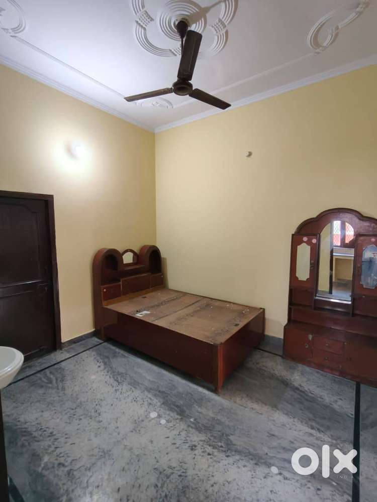 1 BHK / two room set in Haldwani, Near Birla School