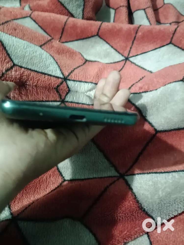 Moto e40  best mobile