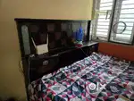 Queen size bed for sale in good condition