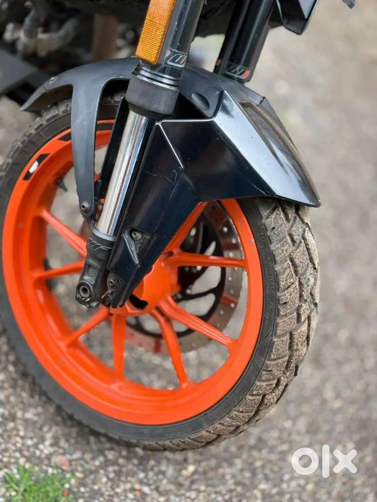 KTM Duke 250Bs6