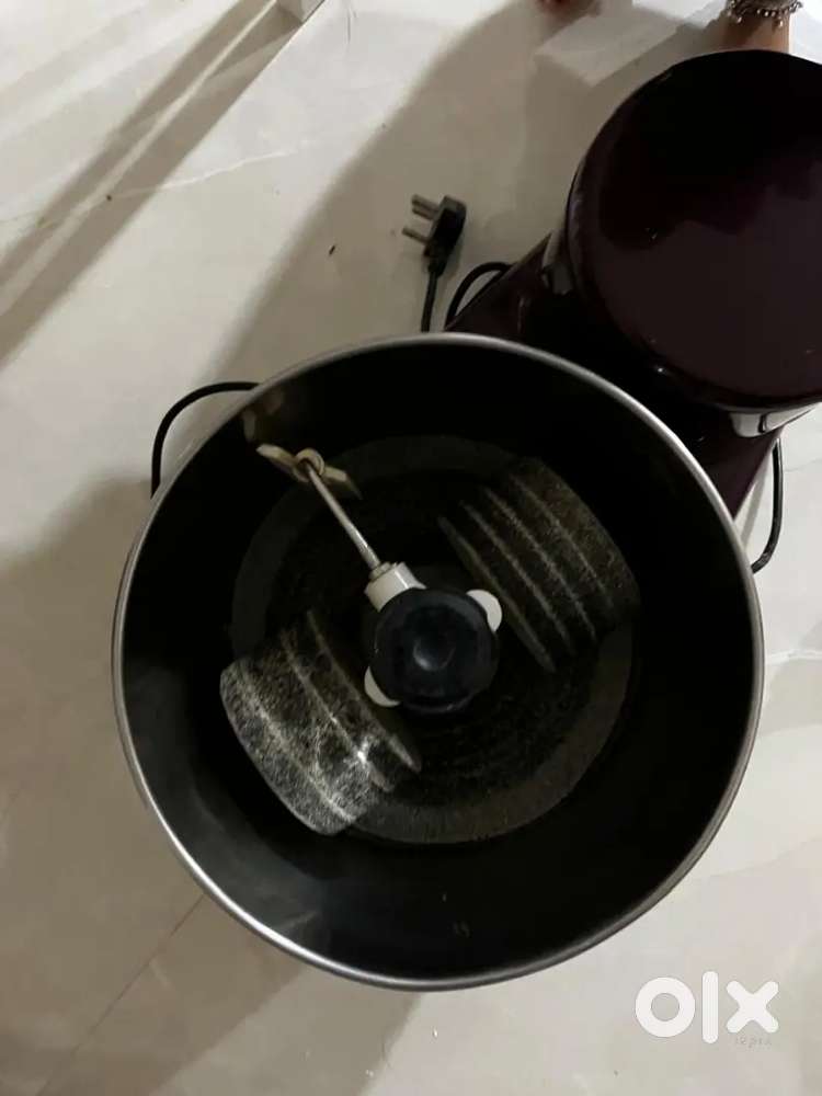 Very less used table top wet grinder