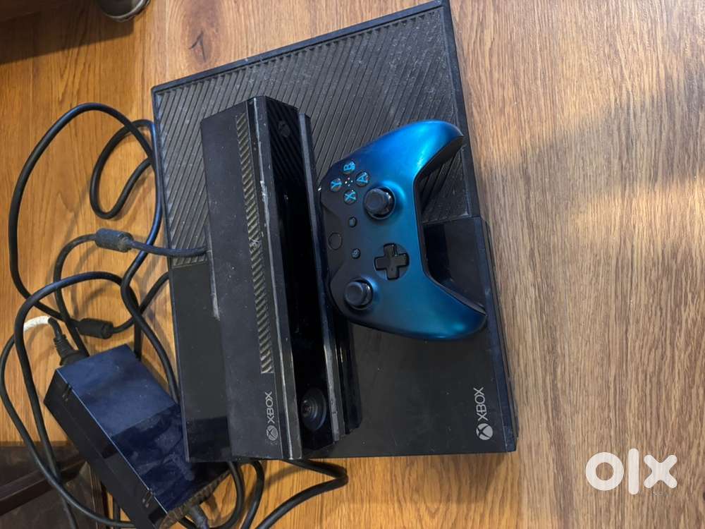 XBox One with Kinect Sensor