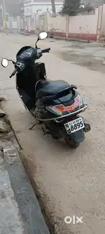 Hero maestro scooty