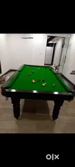 Billiards pool table
