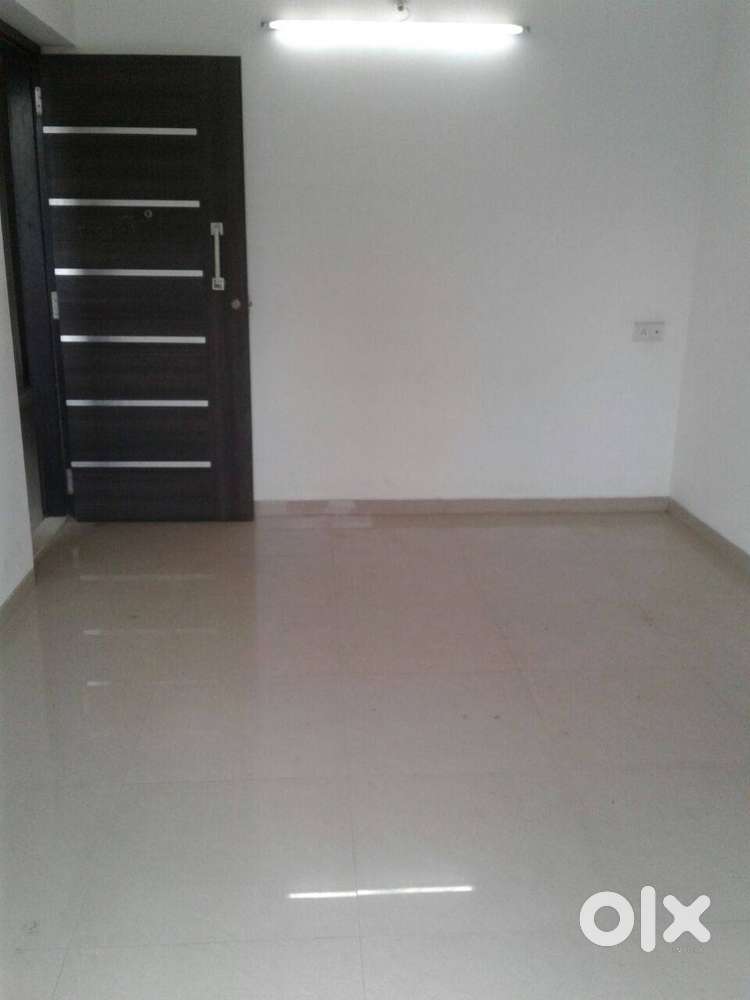1 Bhk For Sale Winstone W / Amenities Semi Furnished Ready to move